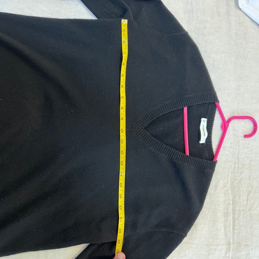 Everlane Cashmere Women Black V-Neck Knit Sweater Long Sleeve Size Small S - Picture 7 of 13